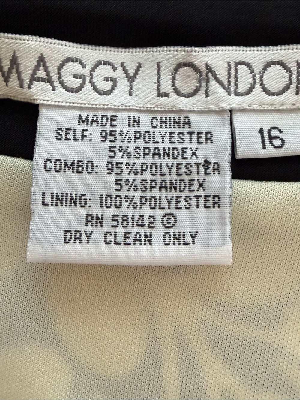 Maggy London Black and White Floral Leaf Print Surplice Empire Waist Dress NWT - Picture 4 of 8